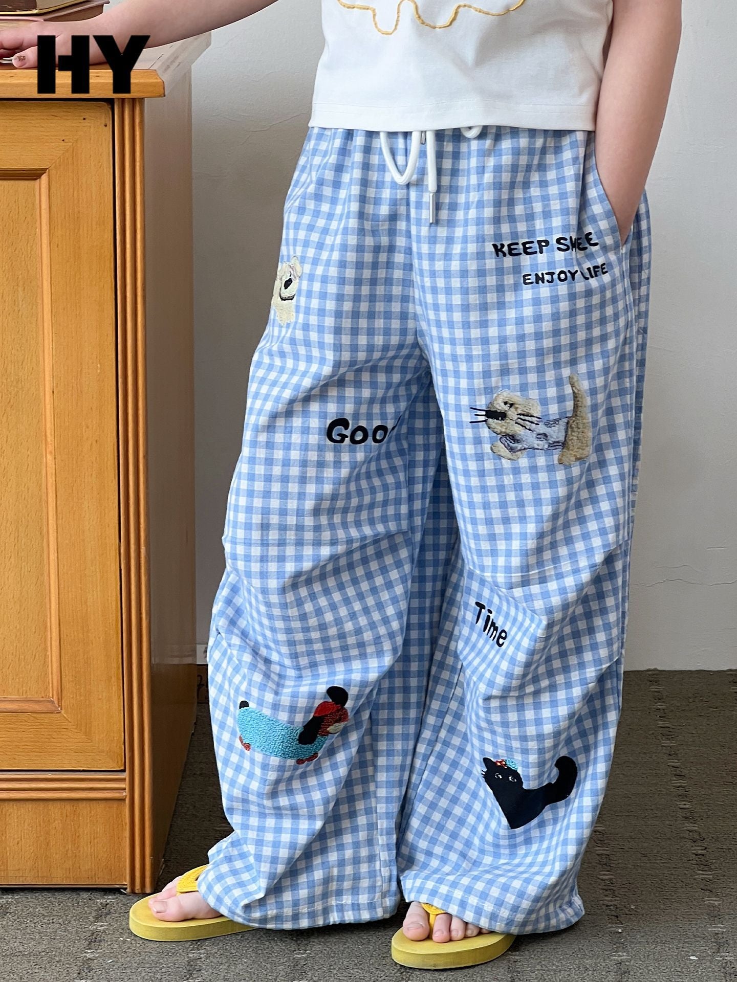 Children's Cartoon Embroidered Beach Loose Middle Straight Children's Pants