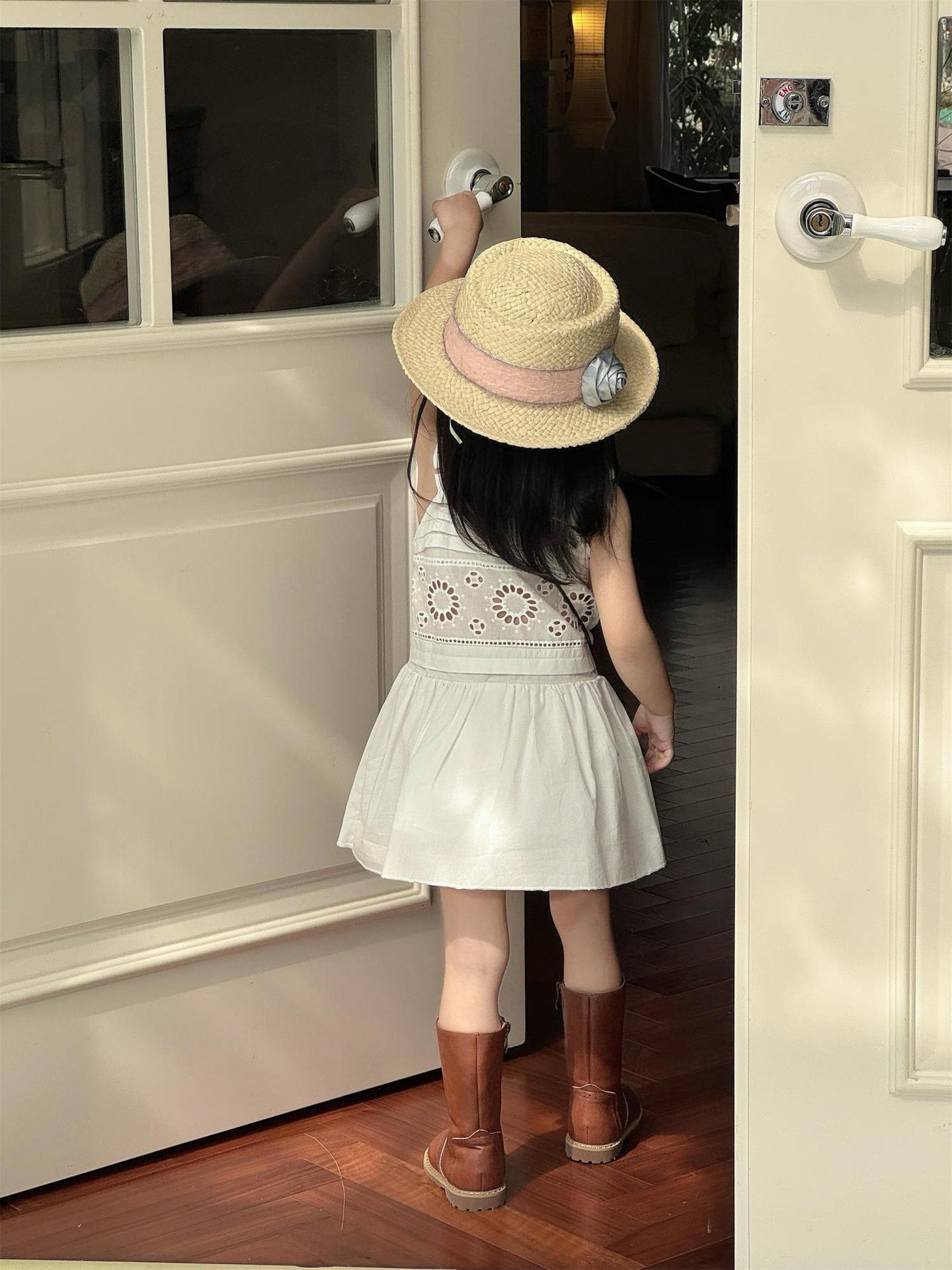 Summer Seaside Vacation Style Embroidered Suspender Skirt White Elegant Princess Children's Dress