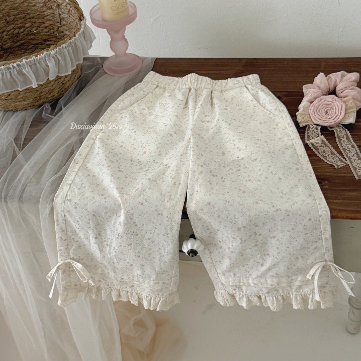 Charming Size Roll Floral Anti Mosquito Children's Pants