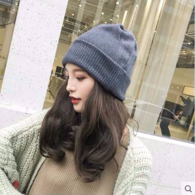 Hat With One Female Day Hair Pile Wig Long Curls
