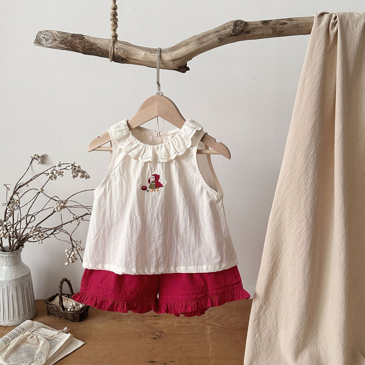 Women's Little Celebrity Sleeveless Lace Collar Top Shorts Western Children's Suit