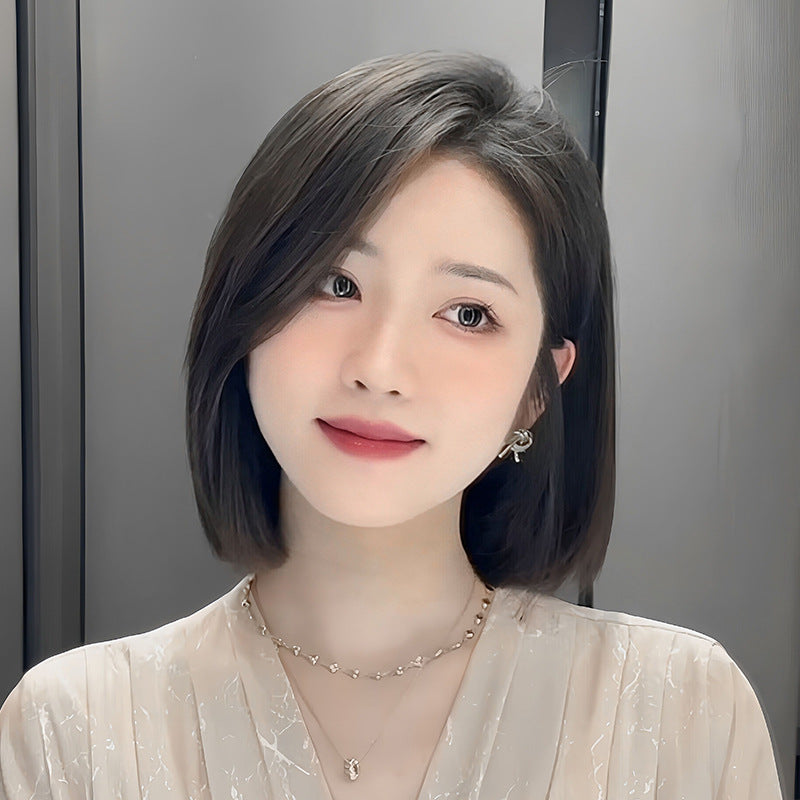 Women's Style One Size Cut Temperament Improving Face Feature Medium Points Wig Short Straight Hair