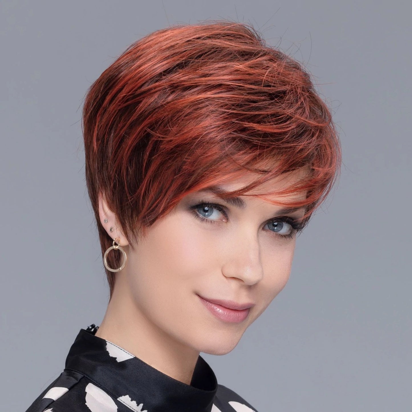 Versatile Beautiful Women's Fluffy Chemical Fiber Wig Short Curly Hair