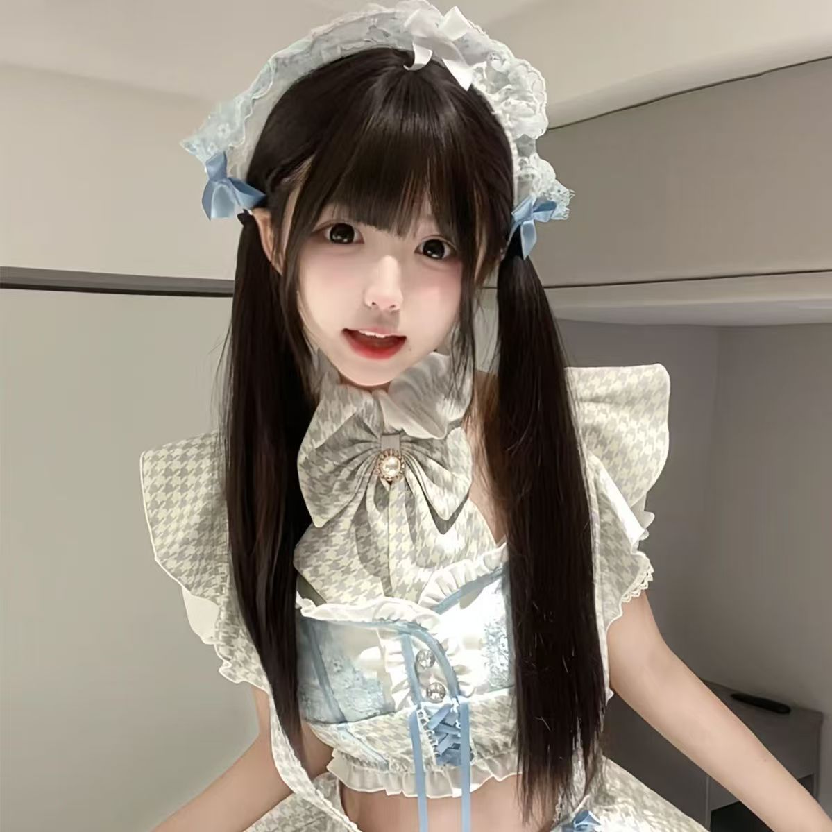 Fluffy Full Top Natural Seamless Young Long Straight Wig