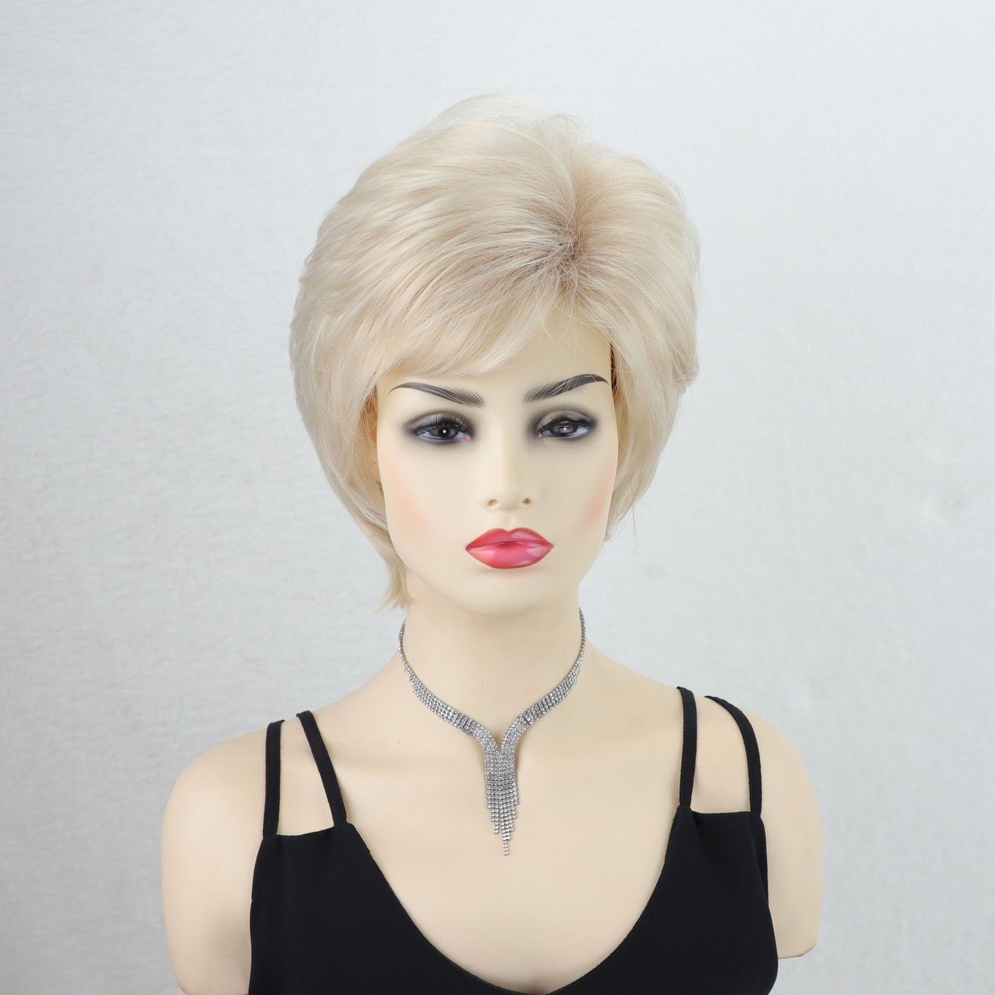 Women's Fashion Fluffy Golden Chemical Fiber Pieces Wig Short Straight Hair