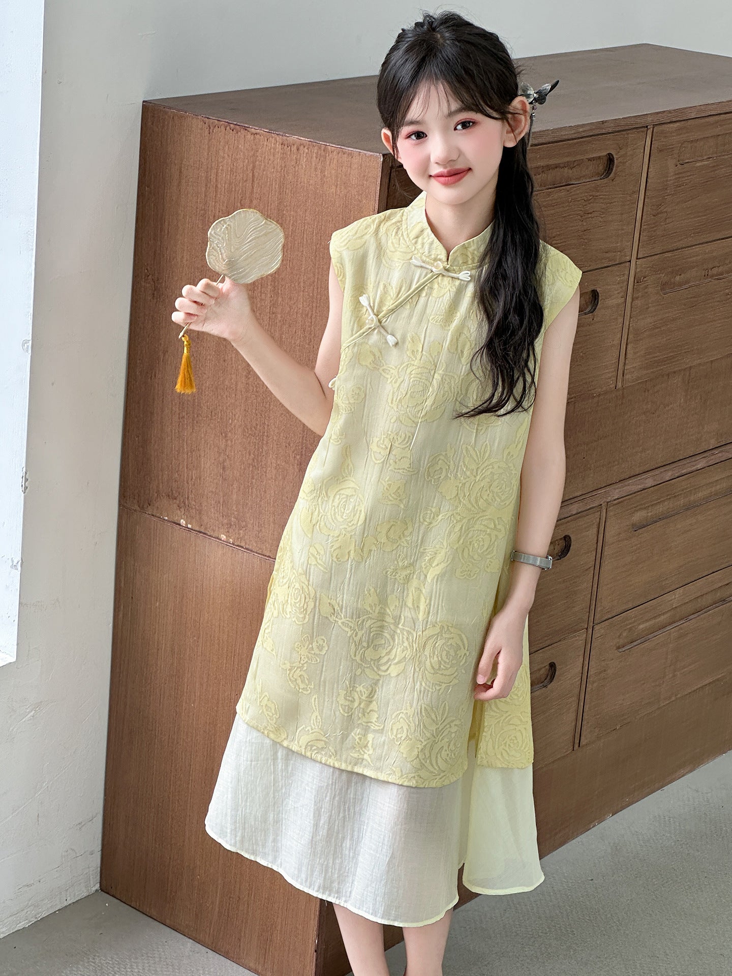 Children's Cheongsam Chinese Style Sleeveless Buckle Skirt Medium Children's Dress