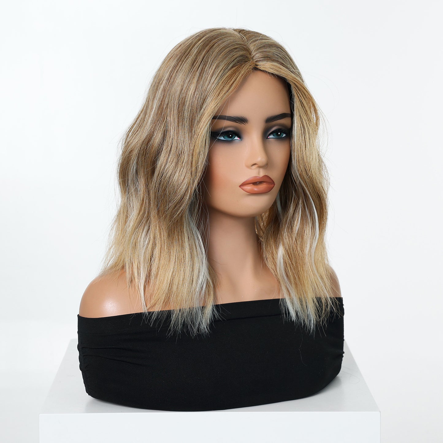 Light Gold Gradient Mid-length Wavy Fashion Lady Natural Wig Short Curly Hair