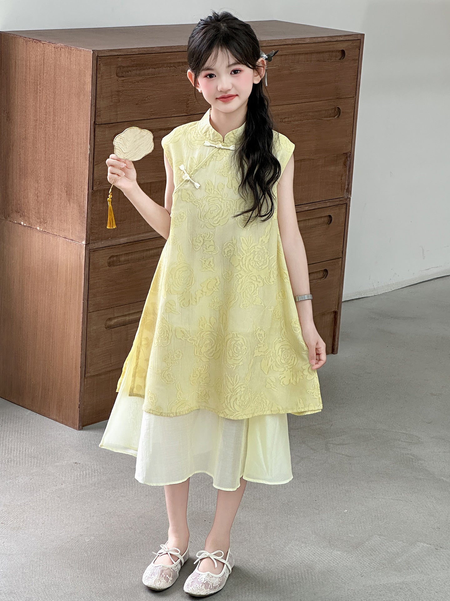 Children's Cheongsam Chinese Style Sleeveless Buckle Skirt Medium Children's Dress