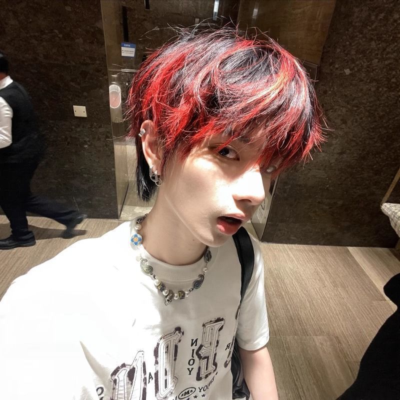 Level Differential Broken Cover Personality Black Red Highlight Men's Wig
