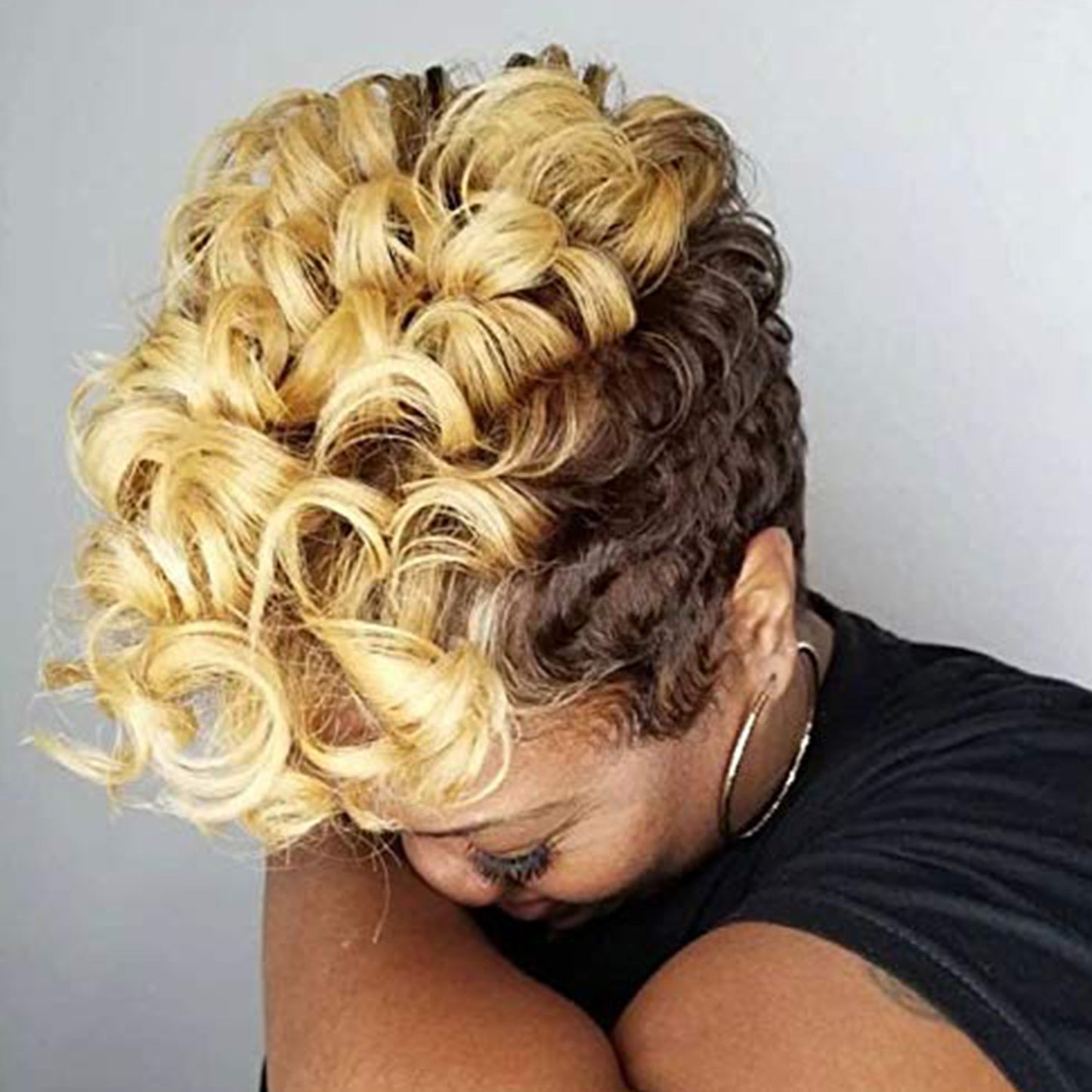 Elegant Versatile Cool Fiber Chemical Hood Wig Short Curly Hair