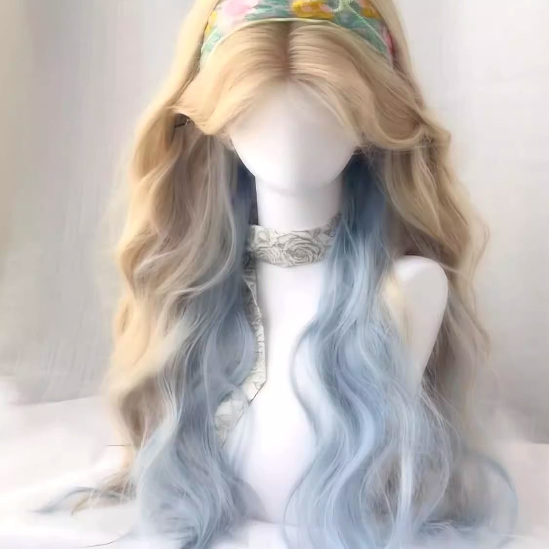 Women's Sea Salt Platinum Color Gradient Blue Realistic Natural Style Big Wig Long Curls