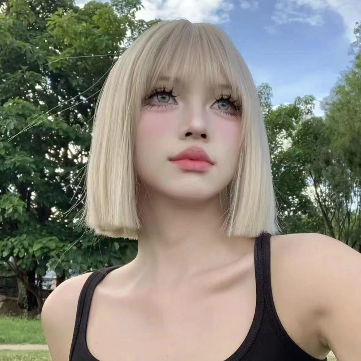 High-grade Hot Style Glossy Metal Sier White Gold Wig Short Straight Hair