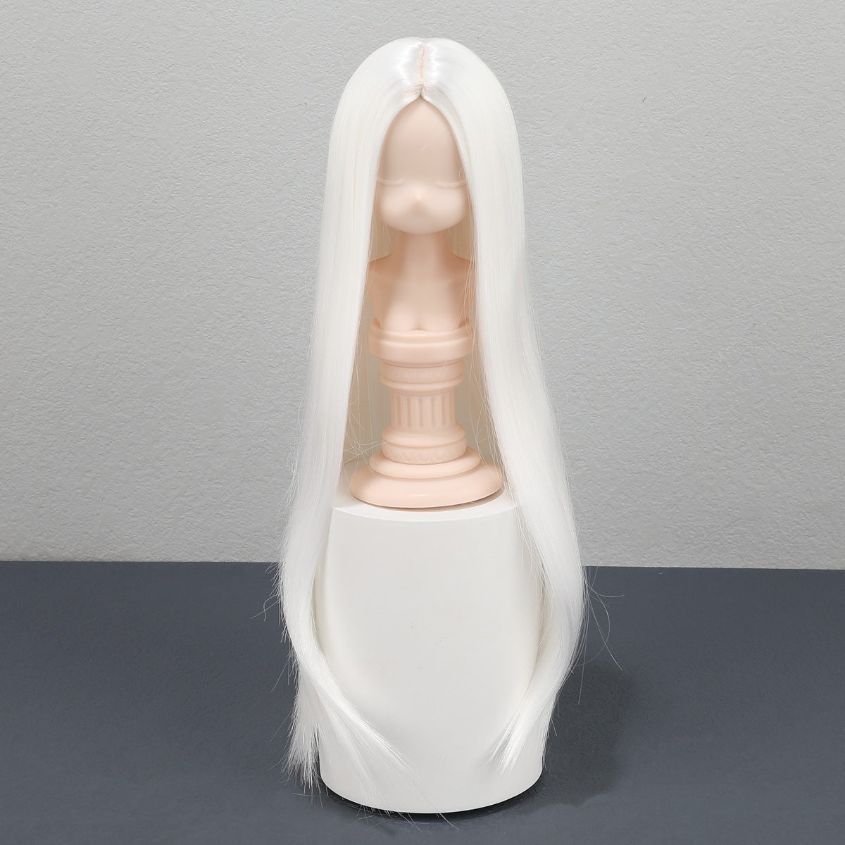Small Soft Silk Medium Distribution Embryo Hand Cos Wig