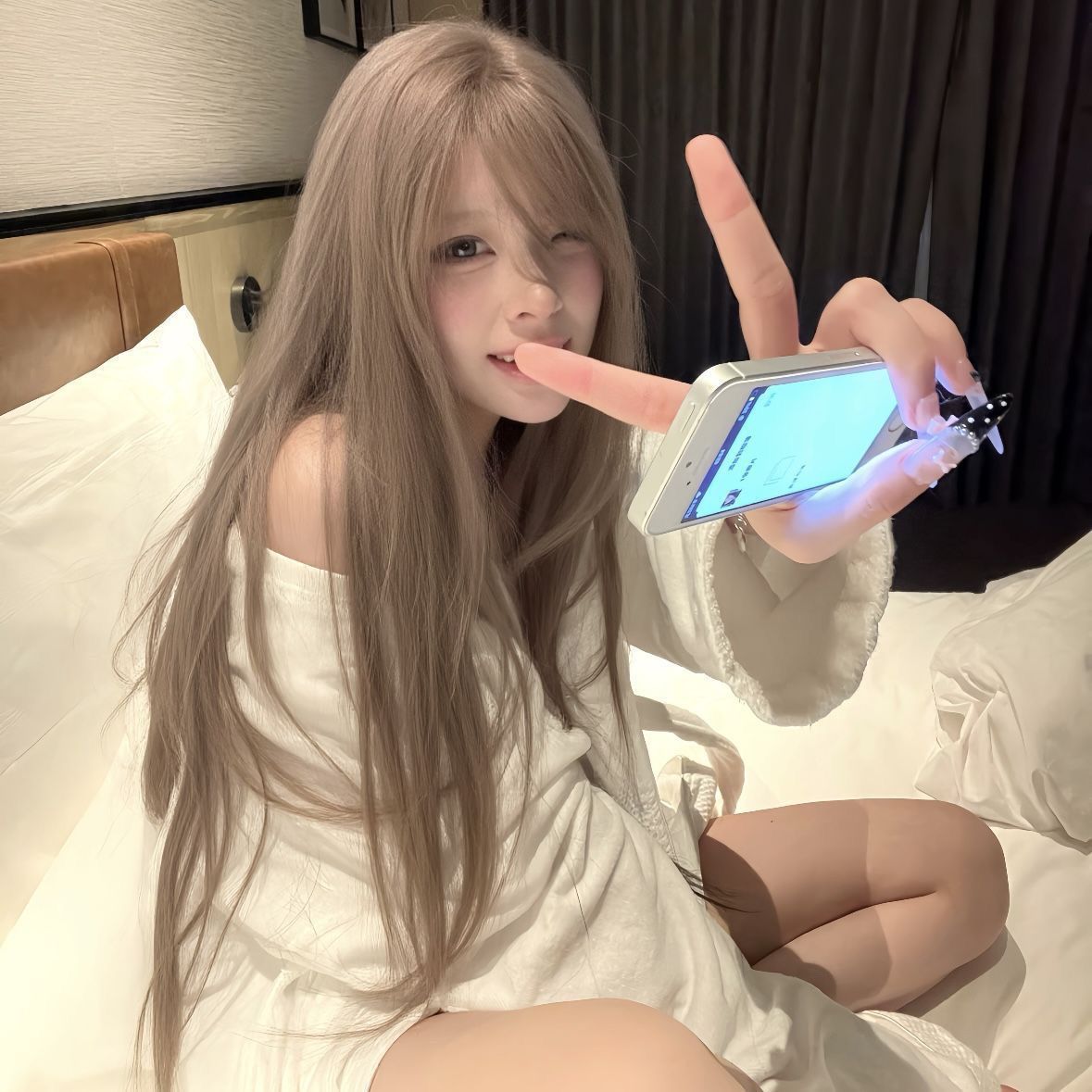 High Level Hair Daily Display White Long Straight Wig
