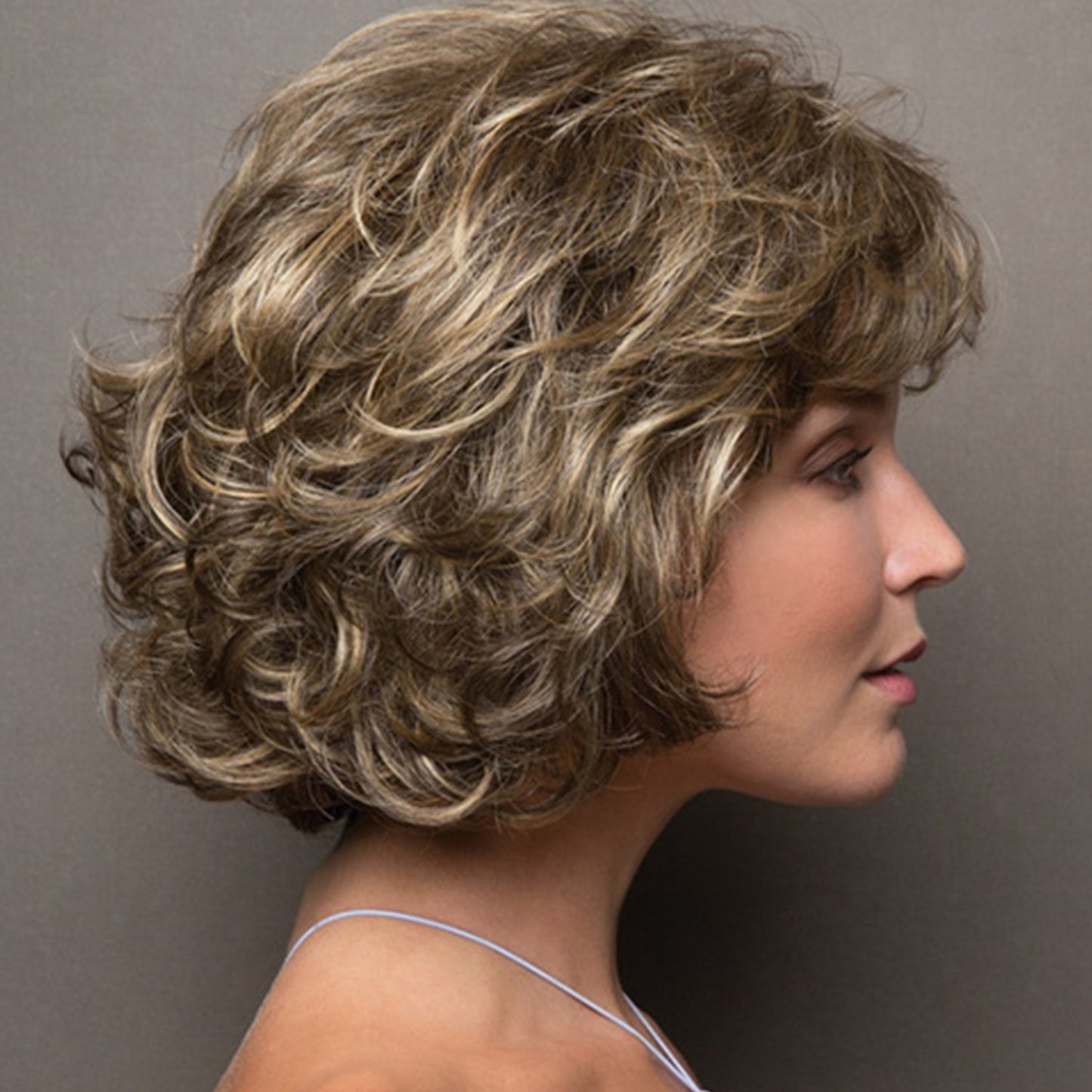 Women's Chemical Fiber Rose Net Fashion Wig Short Curly Hair