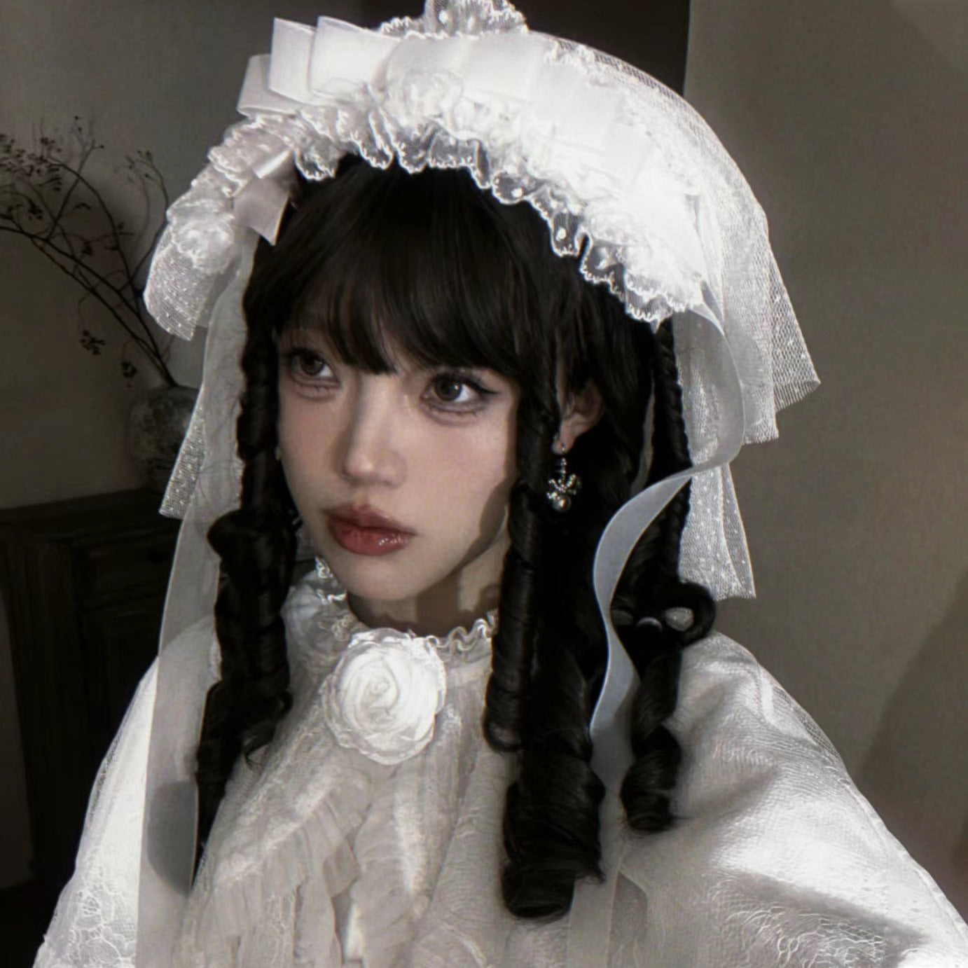 Women's Lolita Retro French Elegant Court Gorgeous Wig Short Curly Hair