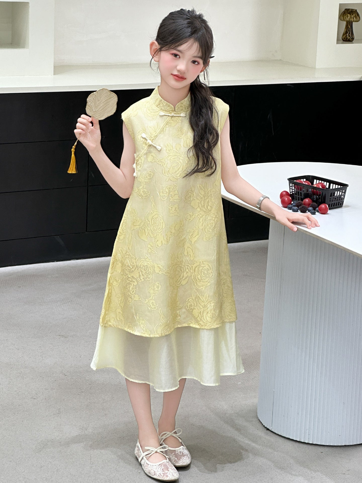 Children's Cheongsam Chinese Style Sleeveless Buckle Skirt Medium Children's Dress