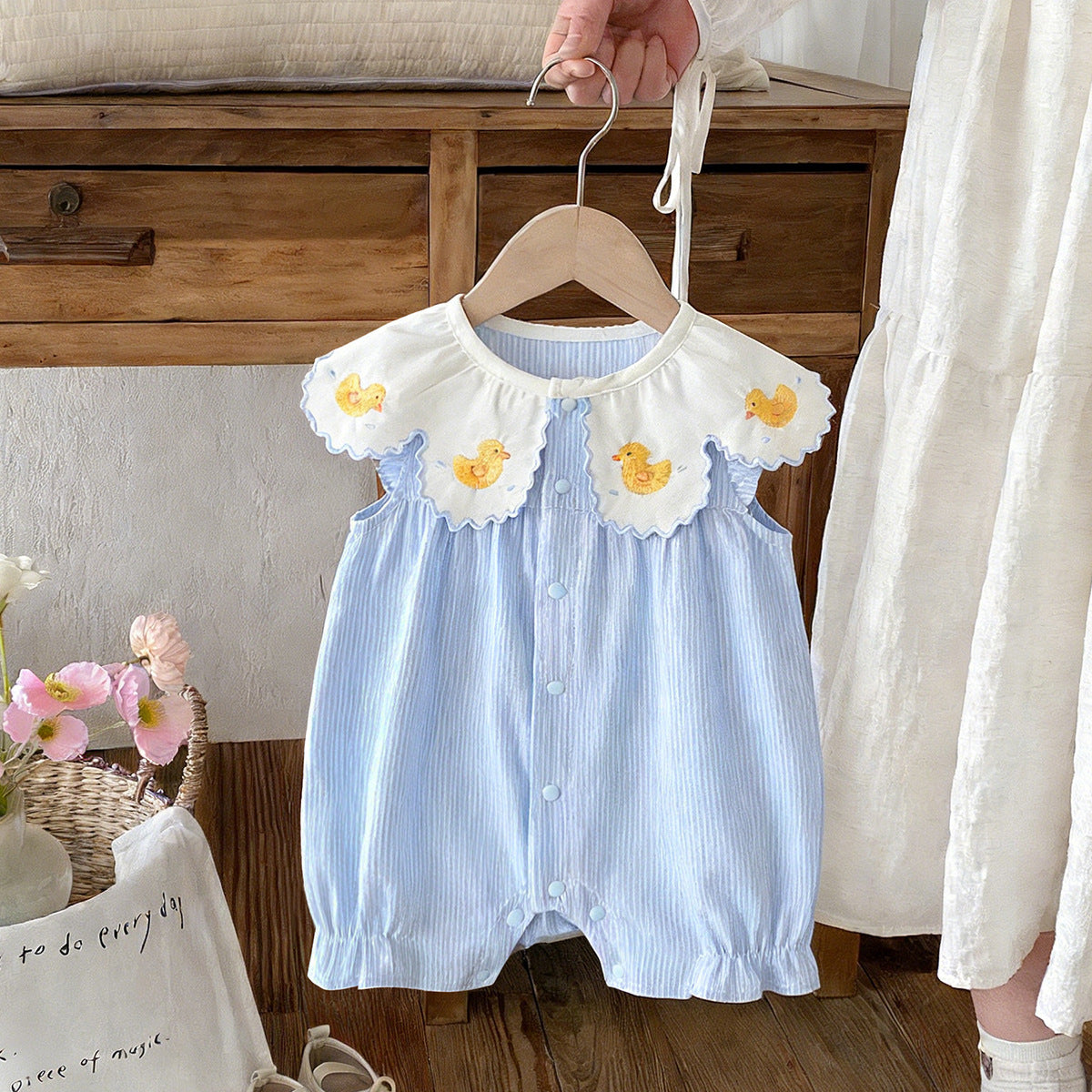 Small Yellow Duck Embroidered Large Lapel Jumpsuit Summer Breathable Short-sleeved Jumpsuit, Climbing Suit