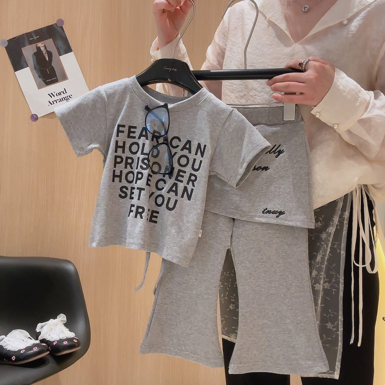 Short Sleeve Bell-bottom Pants Simple Letter Printed T-shirt Fart Curtain Children's Suit