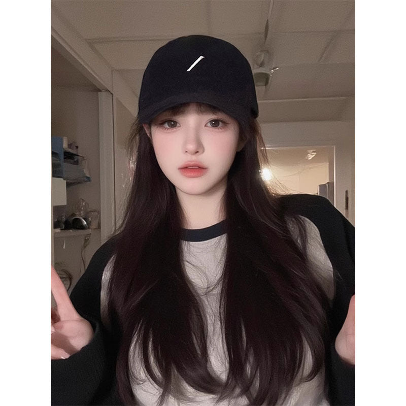 Female Baseball Peaked Cap Straight Hair Natural Wig Long Curls
