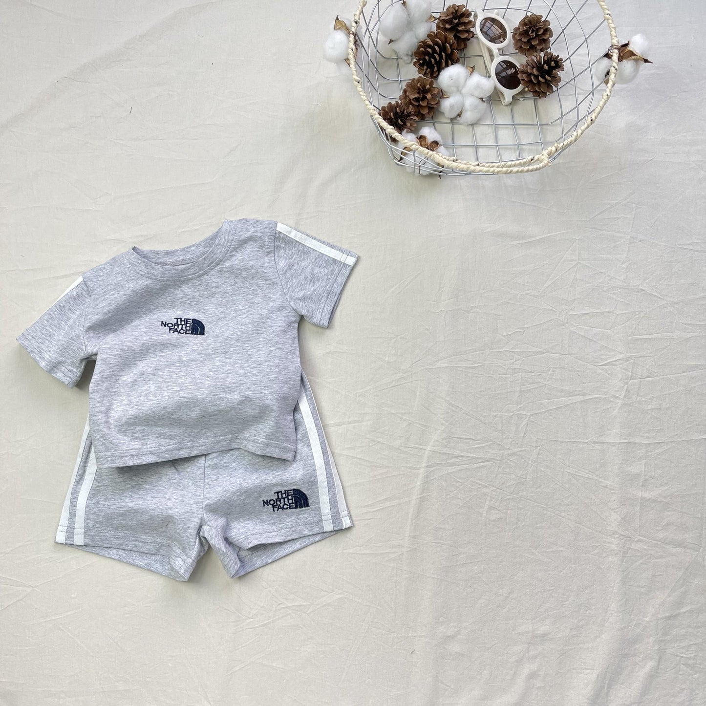Women's & Men's Summer Short-sleeved Shorts T-shirt Sports Two-piece Set Pure Color Children's Suit