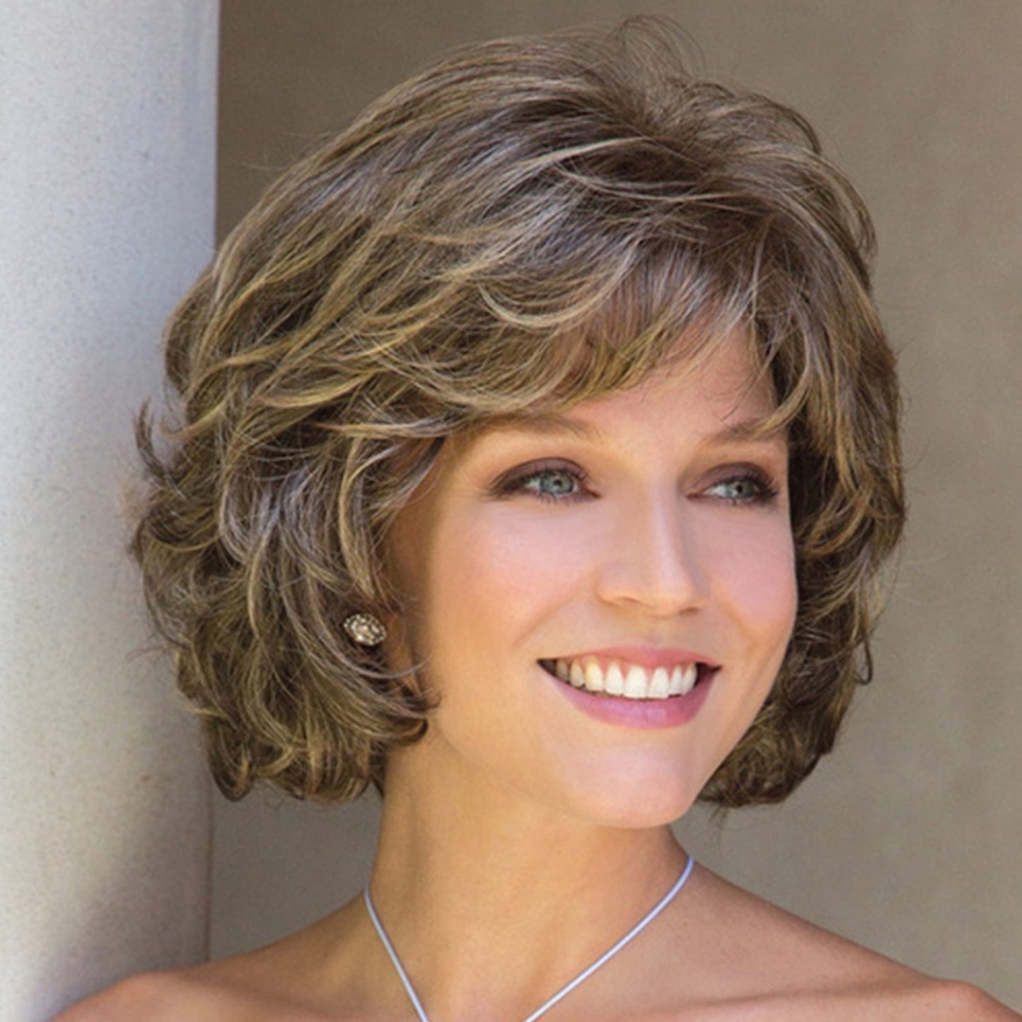 Women's Chemical Fiber Rose Net Fashion Wig Short Curly Hair