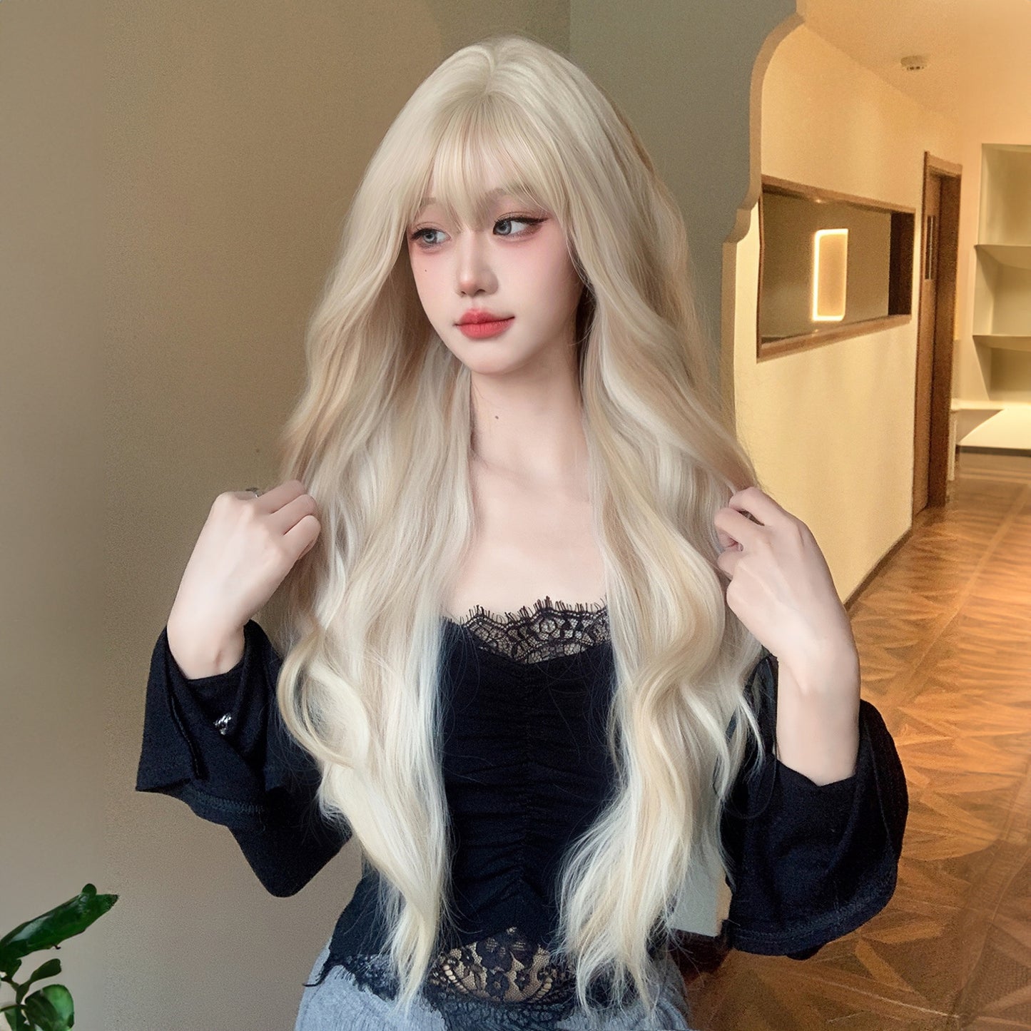 Women's Korean Long Bangs Big Wave Simulation Natural White Gold Color Wig Short Curly Hair