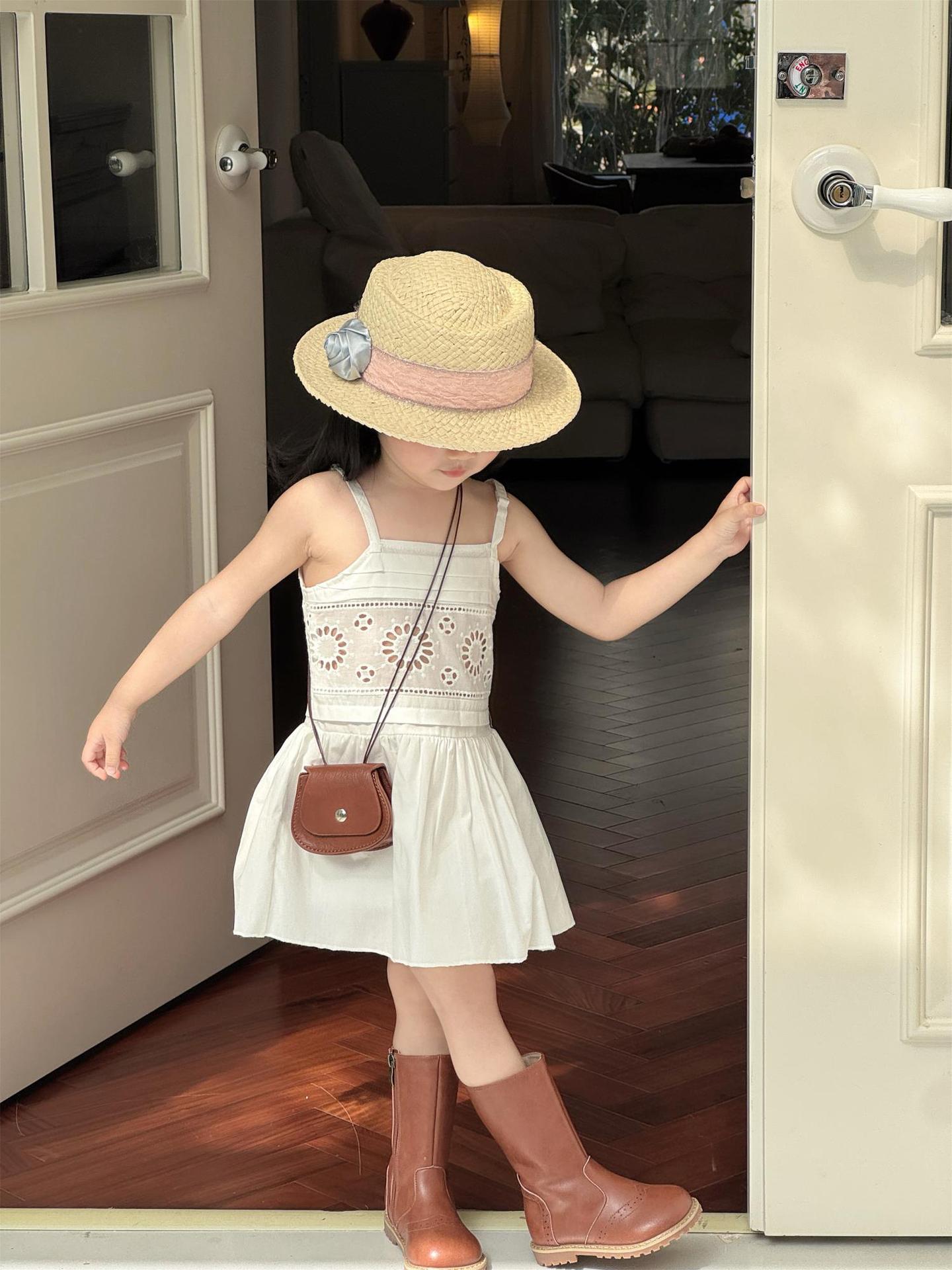 Summer Seaside Vacation Style Embroidered Suspender Skirt White Elegant Princess Children's Dress