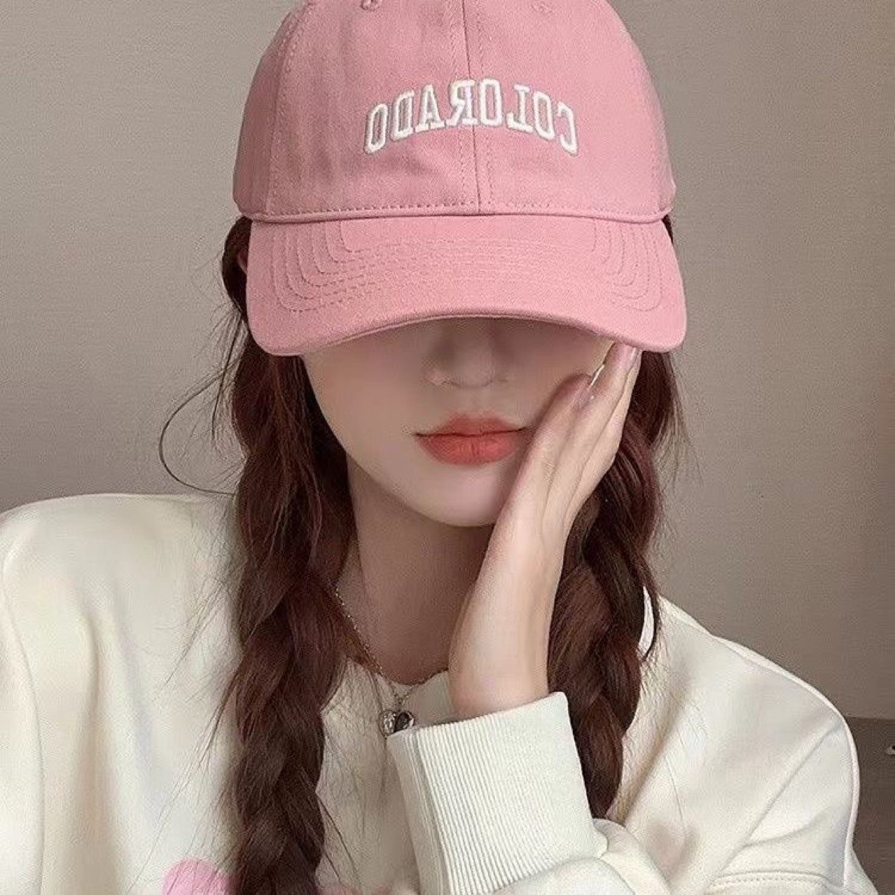 Fashion Peaked Cap Collarbone Short Hair Long Straight Wig