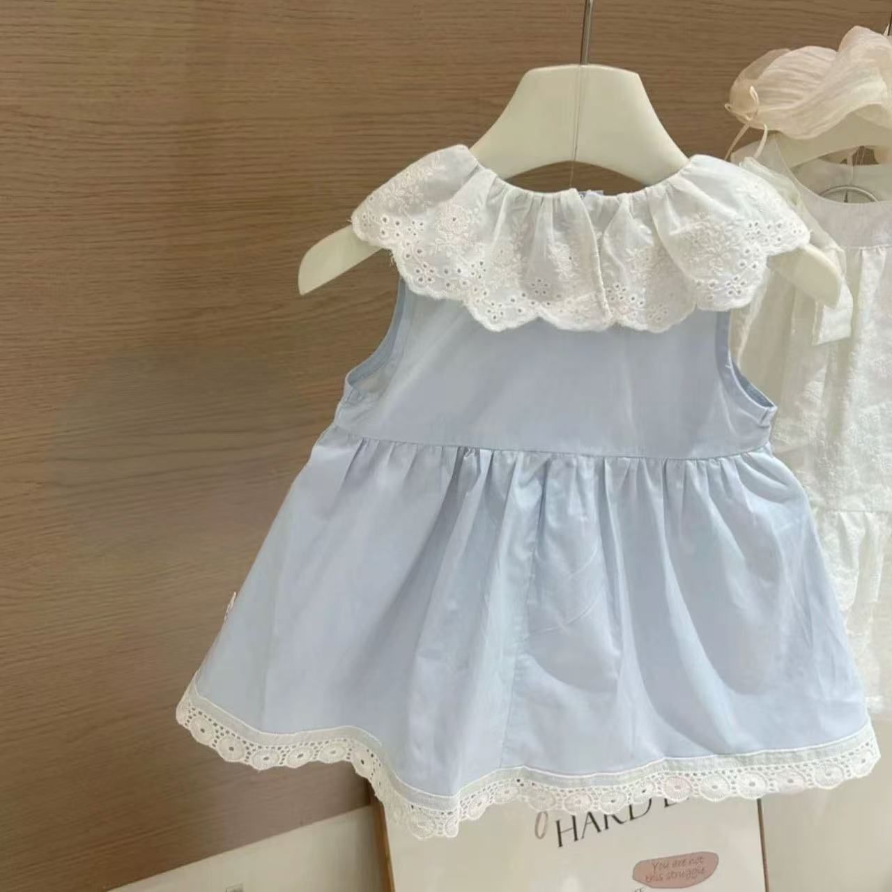 Sleeveless Lace Collar One-piece Dress Fashionable Vest Princess Style Triangle Jumpsuit, Climbing Suit
