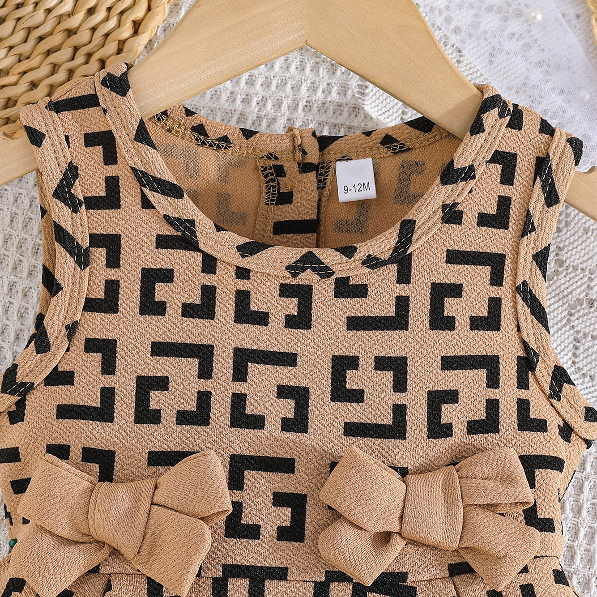 Fashion Geometry Pattern Bow Decoration Sleeveless Children's Dress