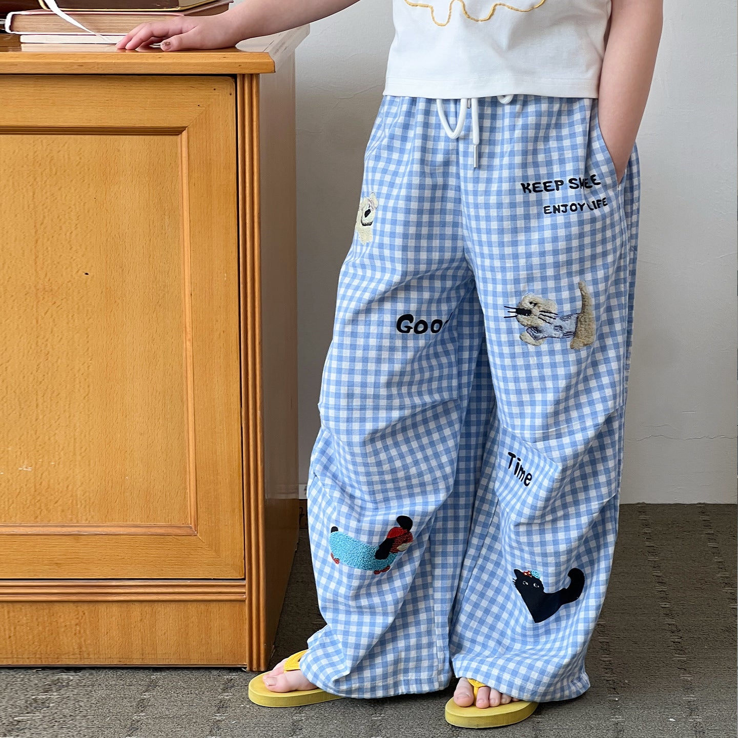 Children's Cartoon Embroidered Beach Loose Middle Straight Children's Pants