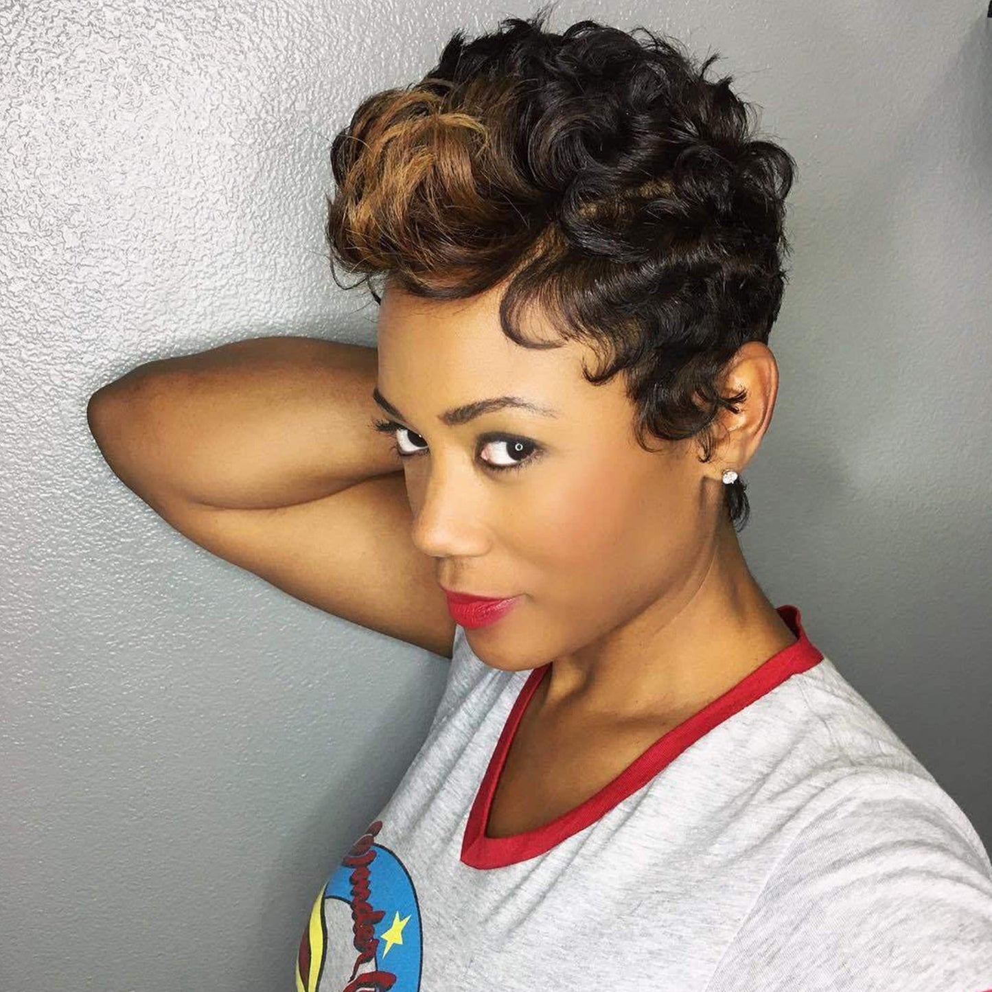 Elegant Versatile Cool Fiber Chemical Hood Wig Short Curly Hair
