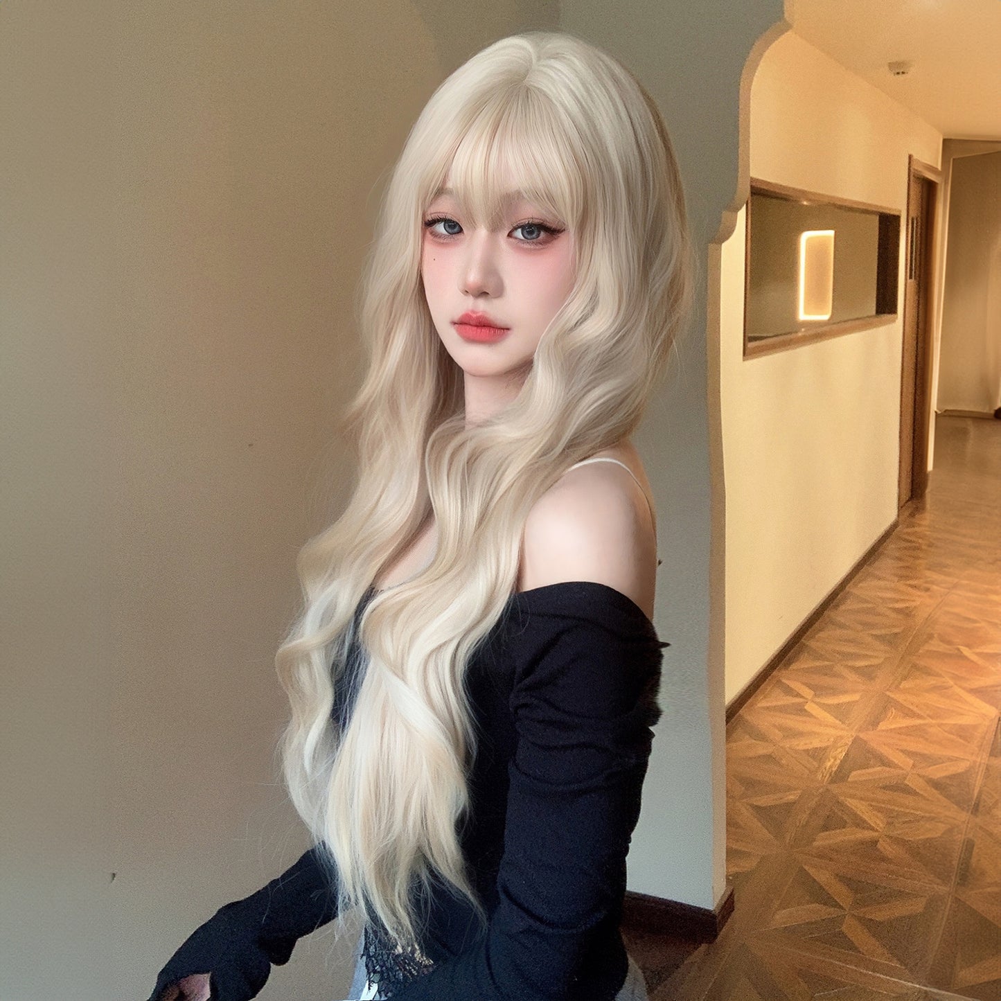 Women's Korean Long Bangs Big Wave Simulation Natural White Gold Color Wig Short Curly Hair