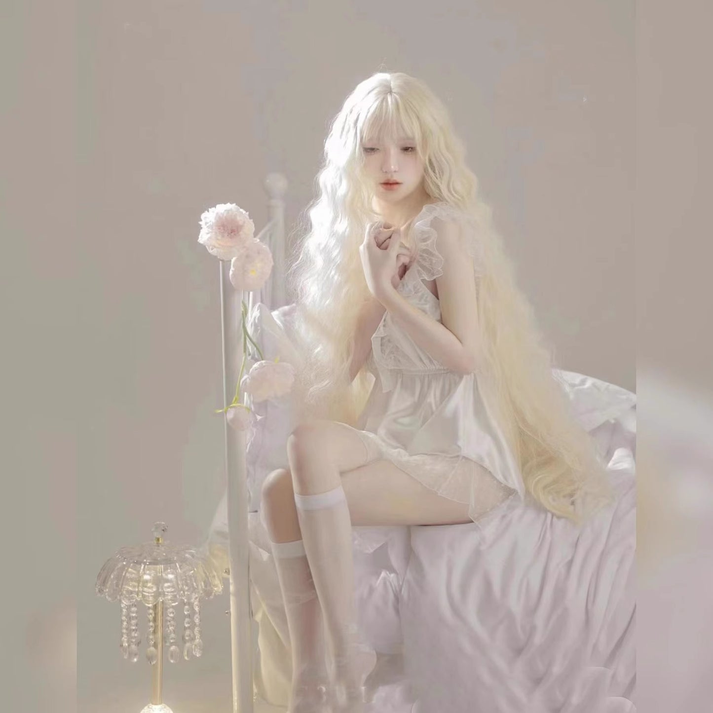 Super Curly Hair Light Golden Female Lolita Water Wig Long Curls