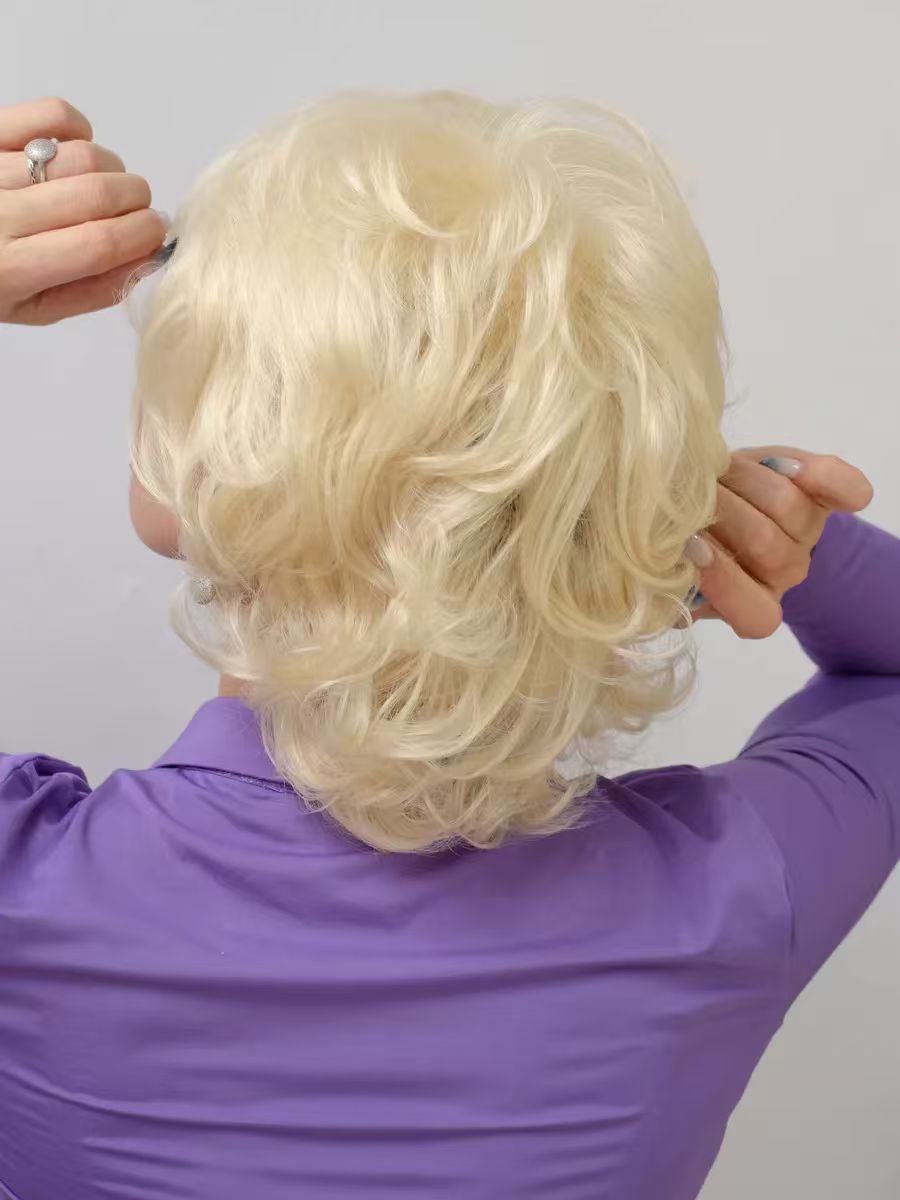 Women's Fashion Side Bangs Chemical Fiber Wig Short Curly Hair