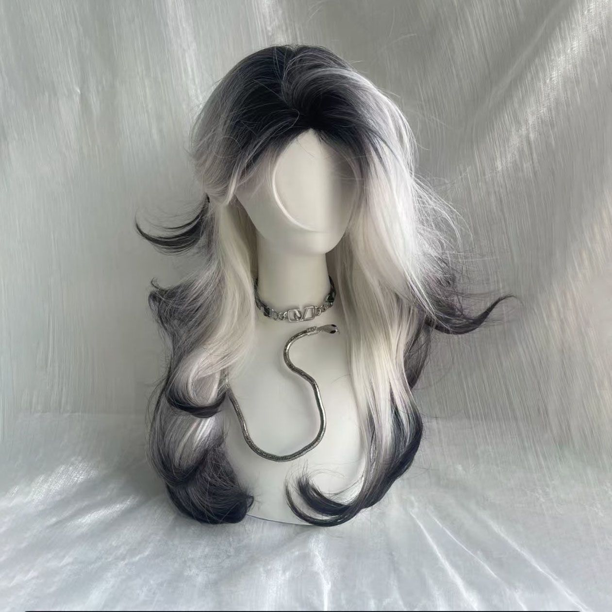 Black White Gradient Explosion Top Paris Painting Dyed Female Simulation Wig Long Curls