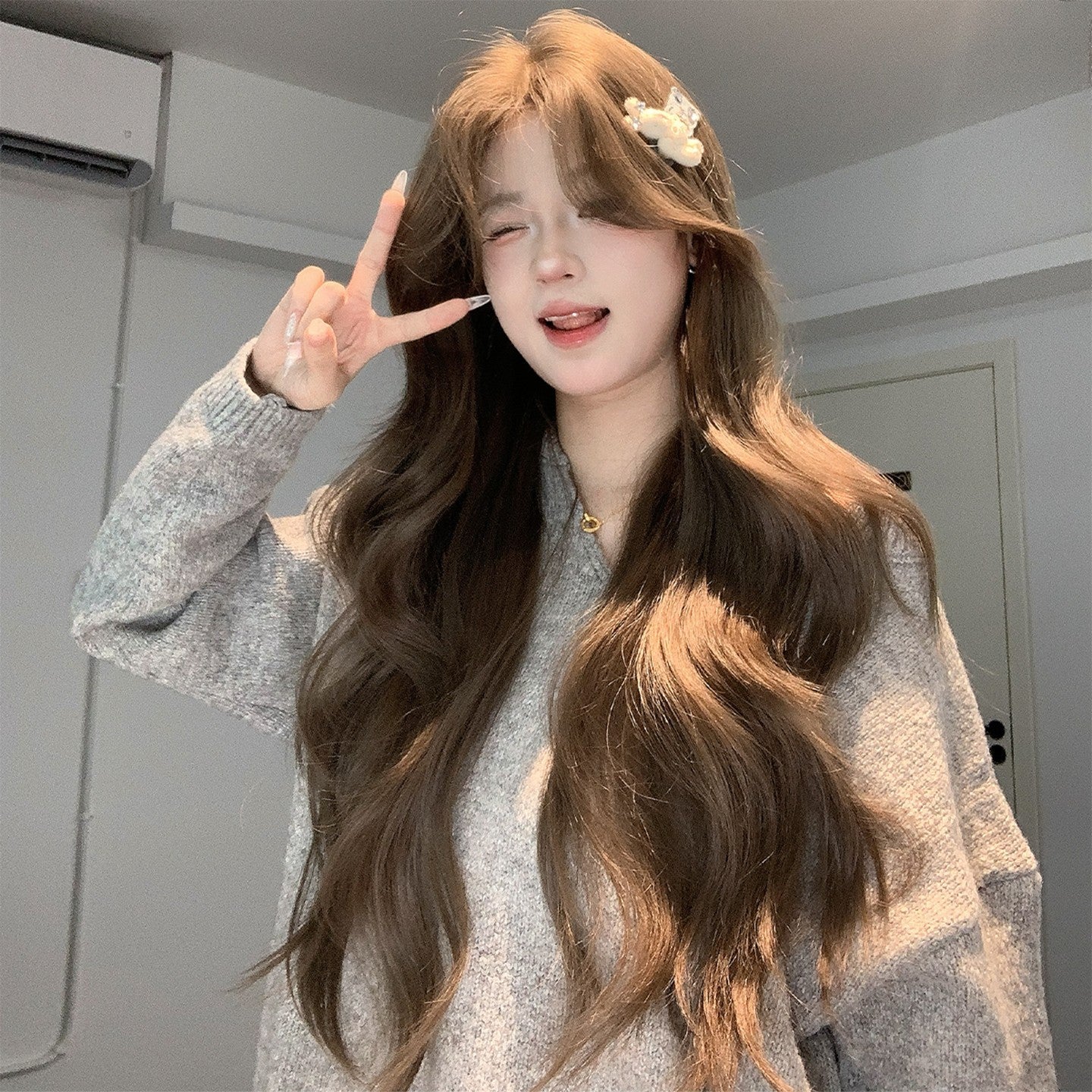 Women's Cold Heart Big Wave Temperament Milk Tea Gray Brown Daily Long Straight Wig