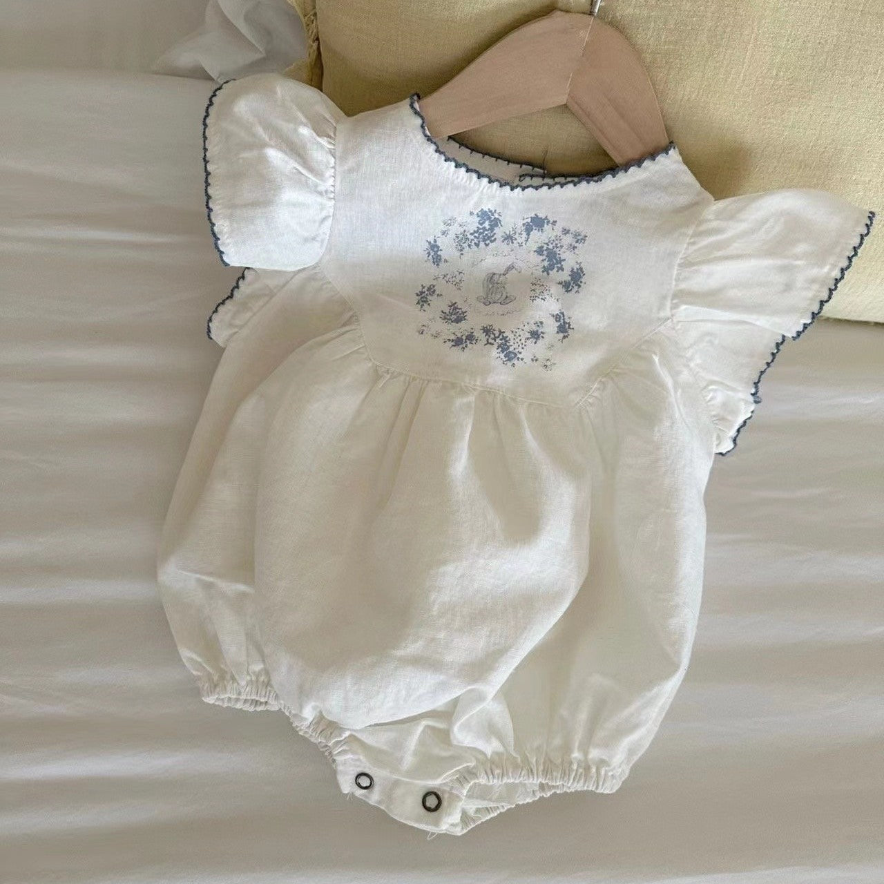 Sleeve Blue White One-piece Romper Fashionable Round Neck Embroidery Sisters Jumpsuit, Climbing Suit