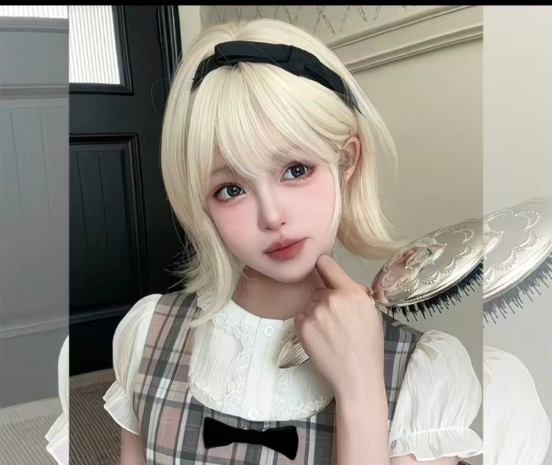 Female Tail Valgus Roll Air Bangs Age Reducing Wig Short Straight Hair