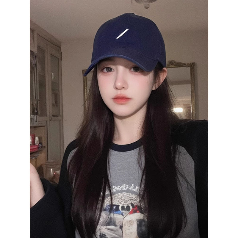 Female Baseball Peaked Cap Straight Hair Natural Wig Long Curls