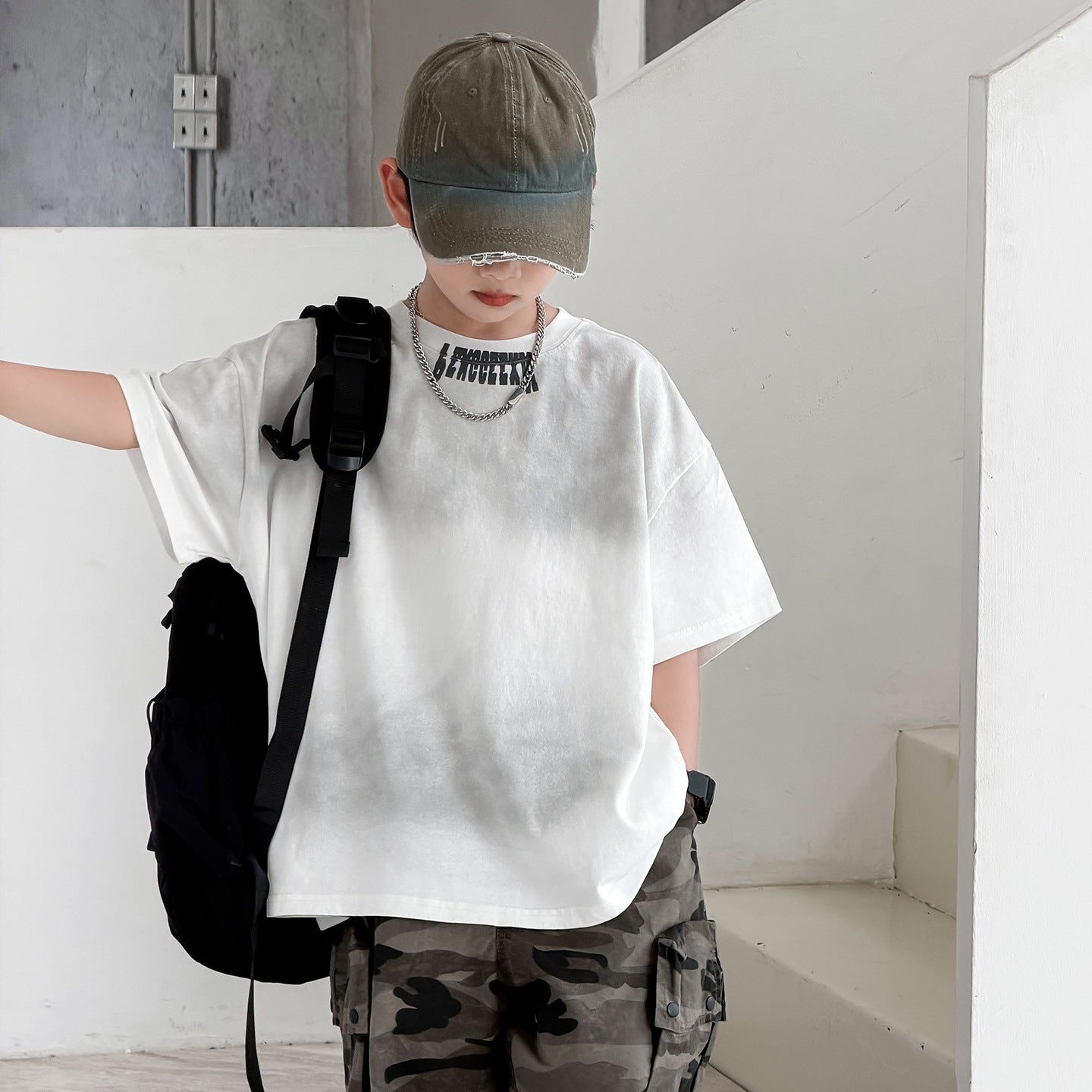 Boy's Short-sleeved Wear Loose Top Half Sleeve Trendy Children's T-shirt
