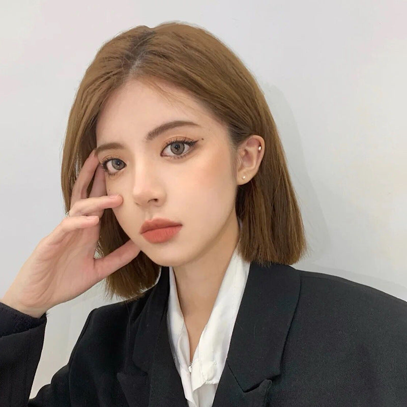Women's Style One Size Cut Temperament Improving Face Feature Medium Points Wig Short Straight Hair